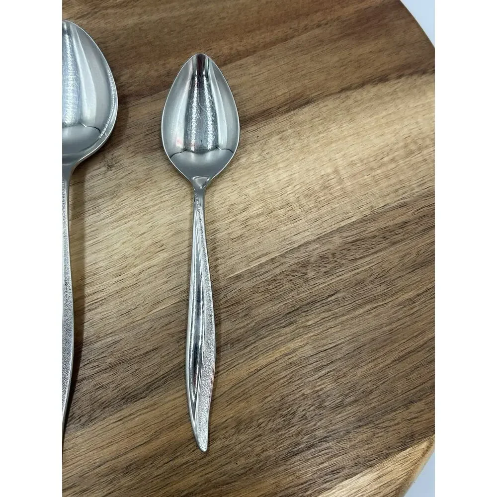OneidaCraft Deluxe Textura Stainless Flatware Lot 2 Oval Spoons 1 Teaspoon MCM